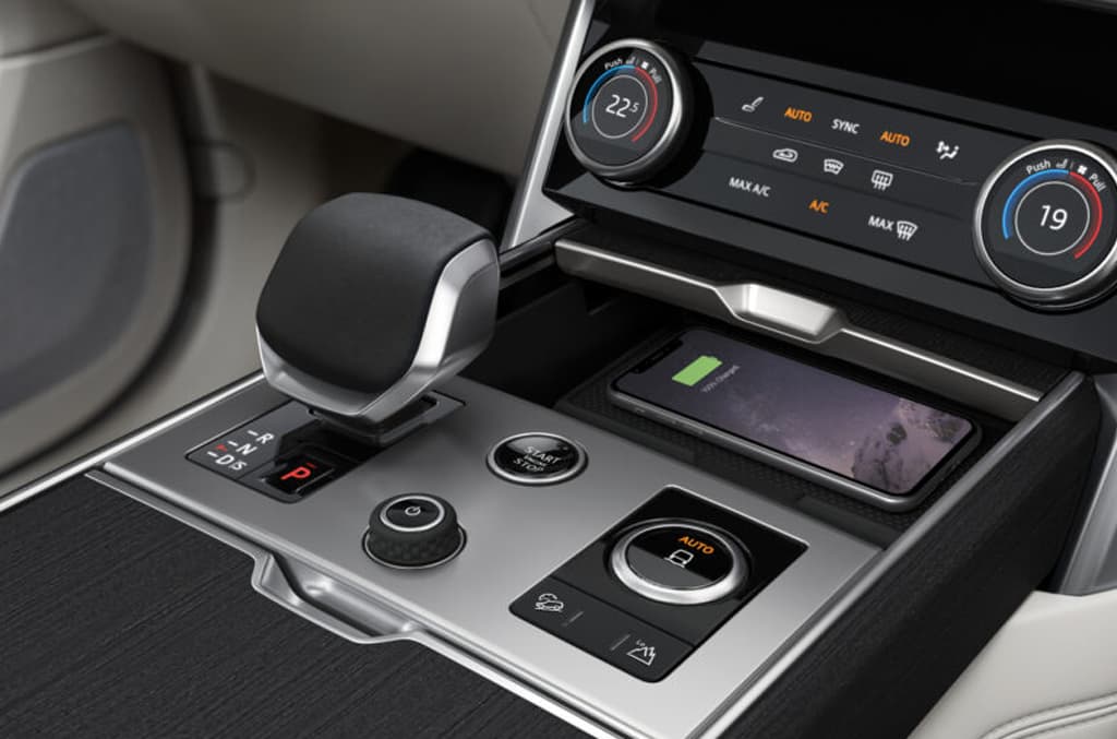 new-land-rover-dash-1024x677